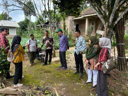 Head of BPS-Statistics Lampung Province Supervises Agricultural Economic Survey in Tanggamus Regency